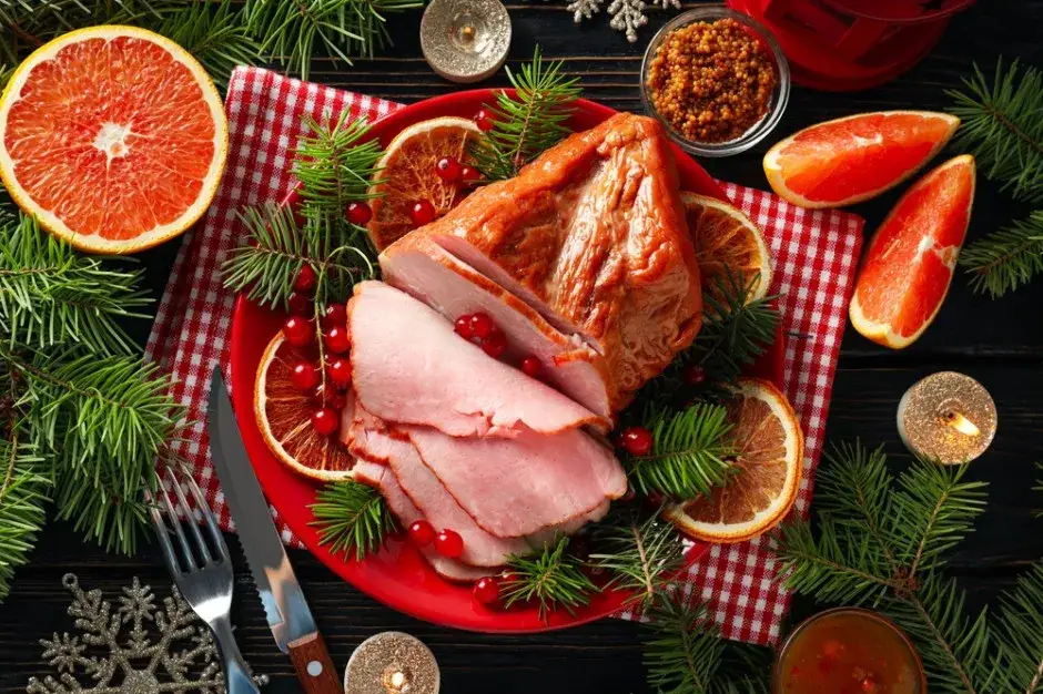 Sekret soczystej pieczonej szynki: przepis krok po kroku
