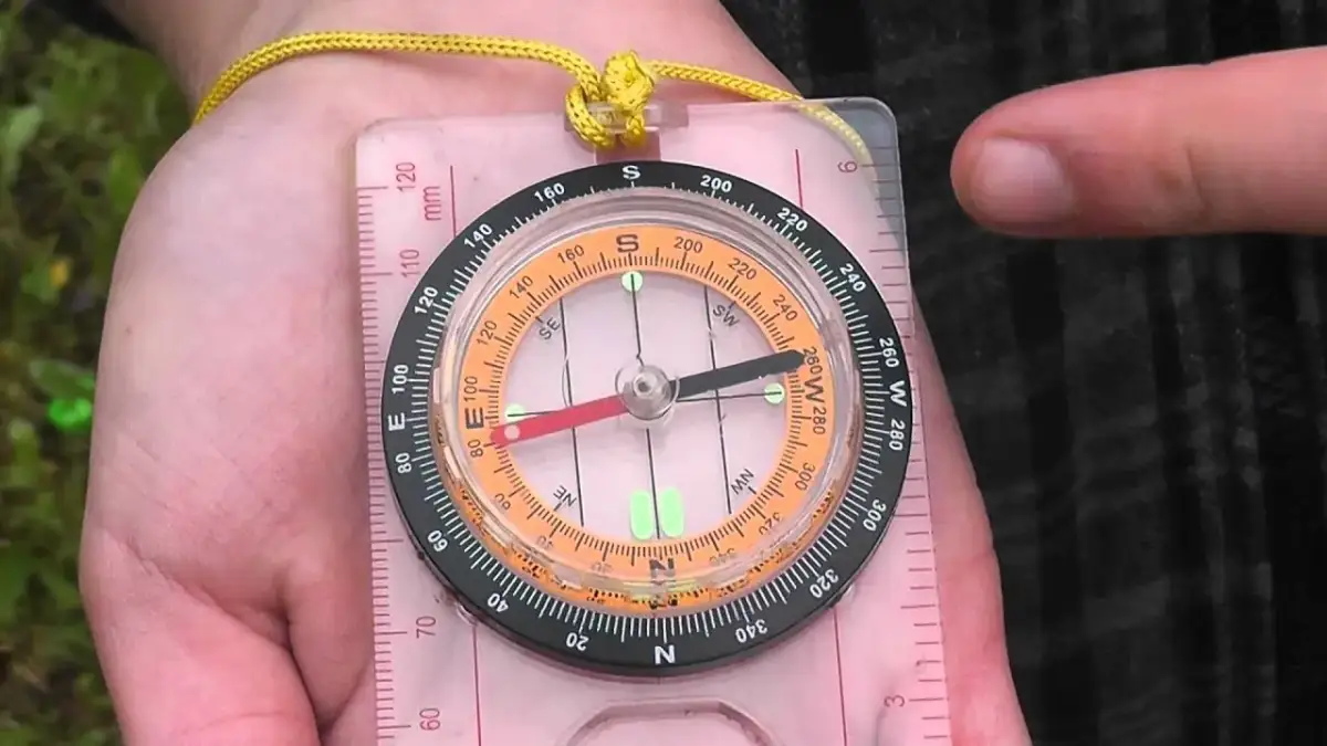 Jak naprawić kompas: skuteczne sposoby na przywrócenie działania