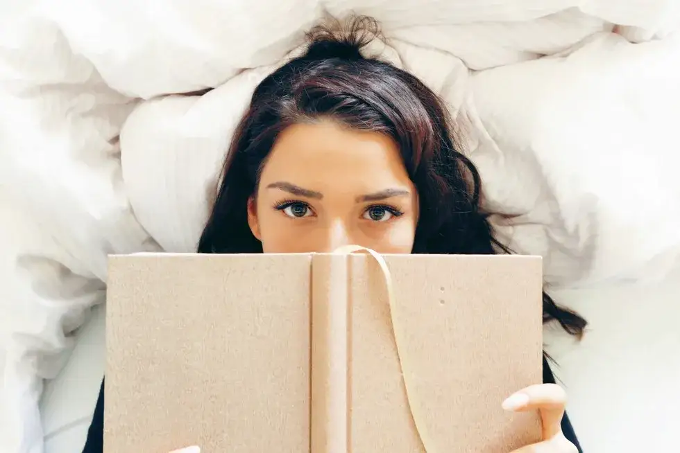 Cytaty o miłości, która nie istnieje – refleksje o utraconej nadziei