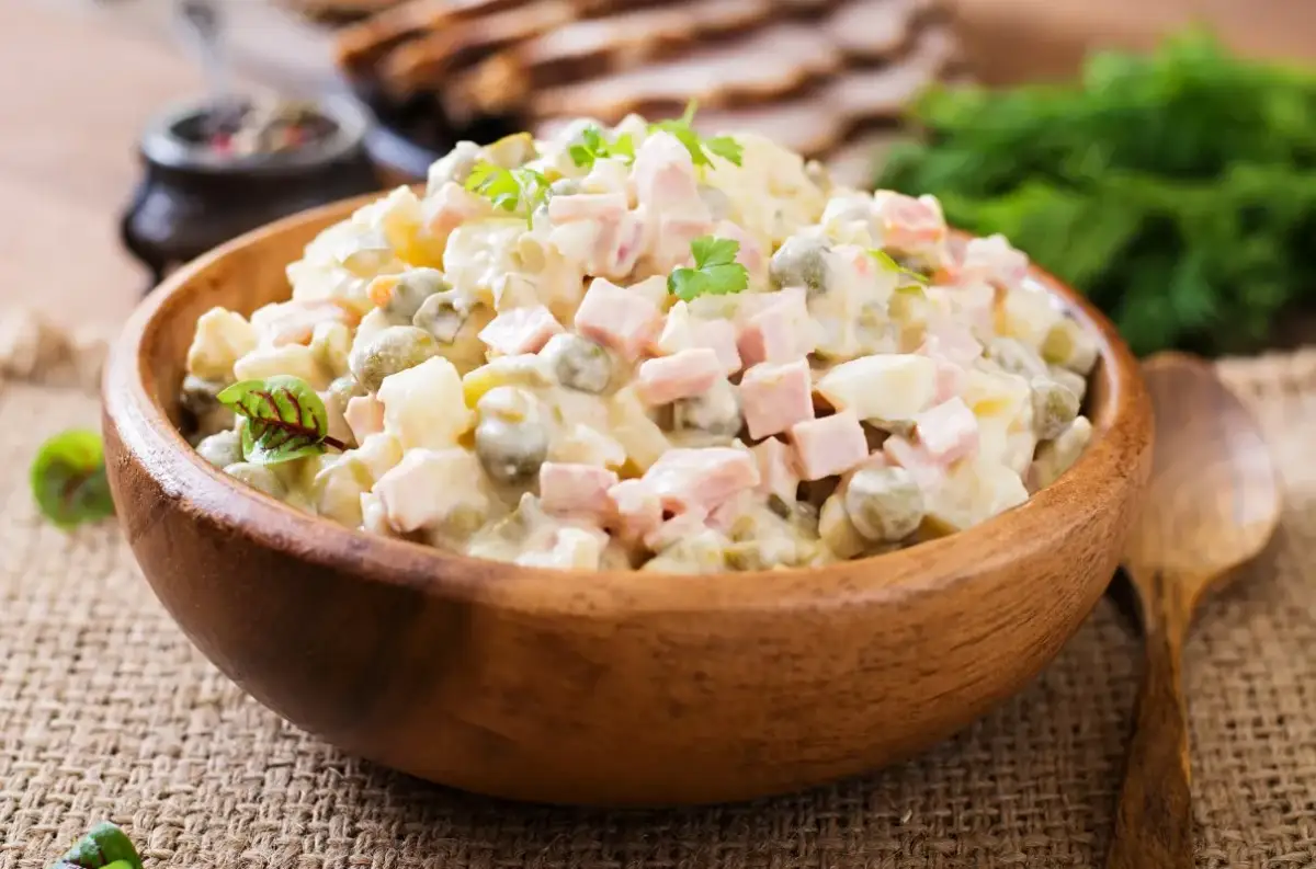 Najlepsze sałatki do lasagne, które podkreślą smak Twojego dania