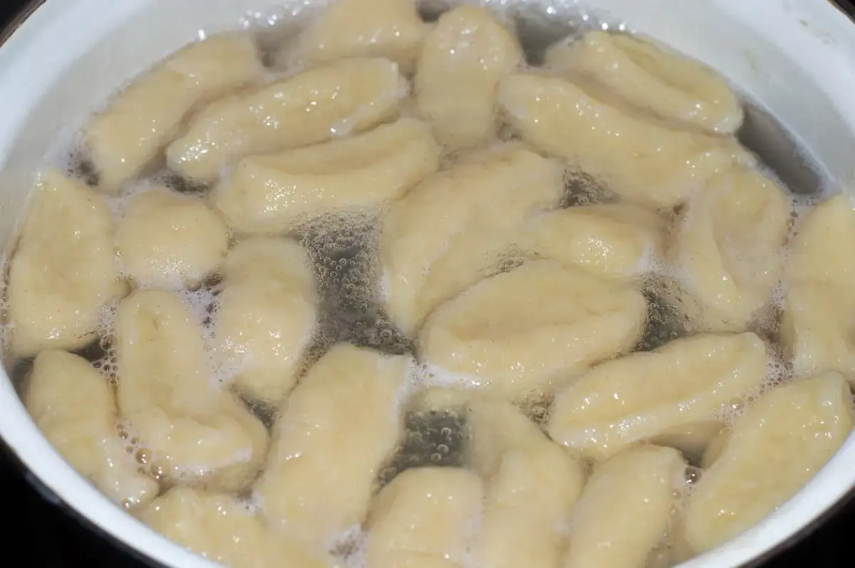 Jaką mąkę do kopytek wybrać, aby były idealnie puszyste?