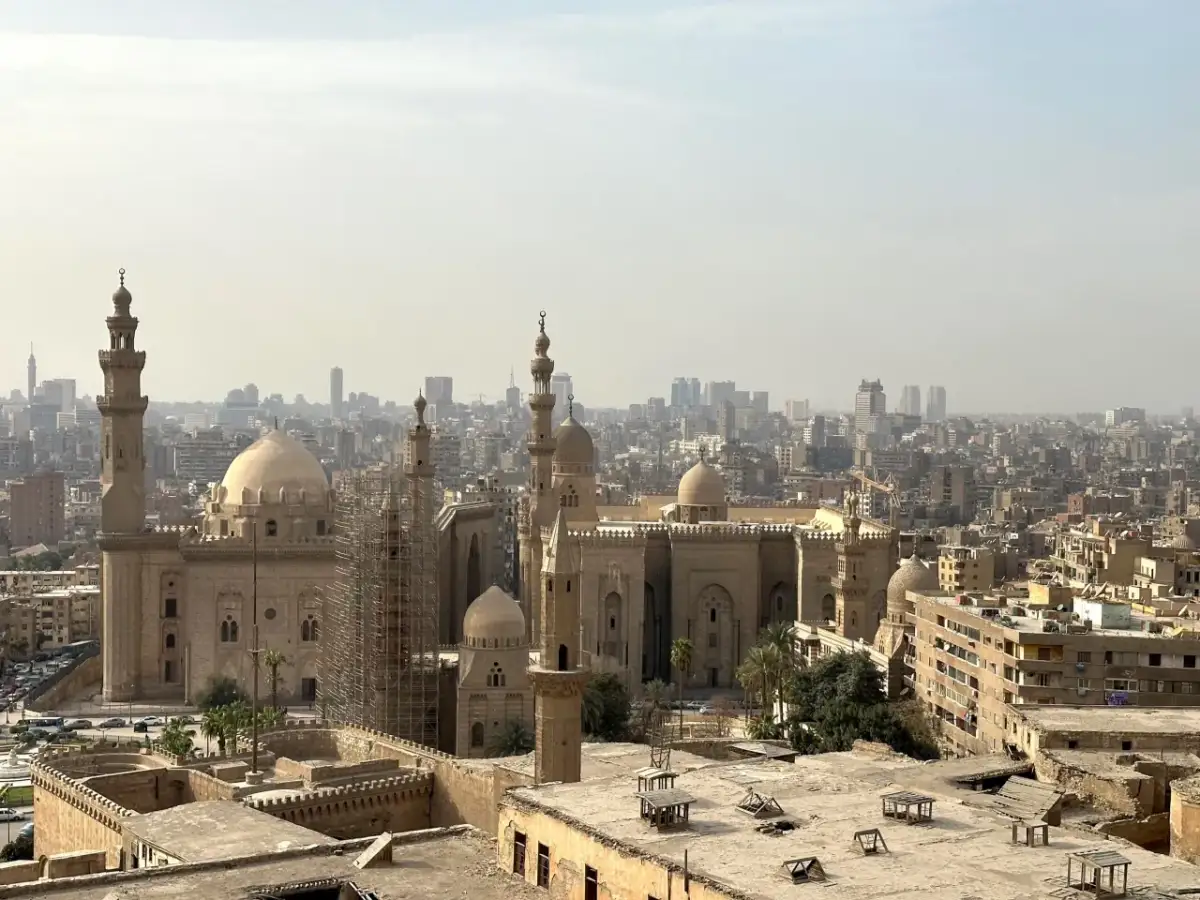 Czy w Egipcie można wychodzić poza hotel? Bezpieczeństwo i atrakcje