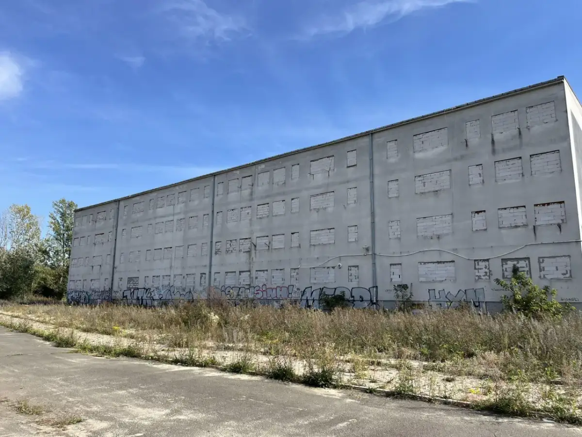 Prawdziwe osiedle w Warszawie: Jak je znaleźć i na co uważać?