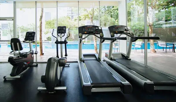 Rowerek stacjonarny czy bieżnia - co wybrać dla lepszego treningu?