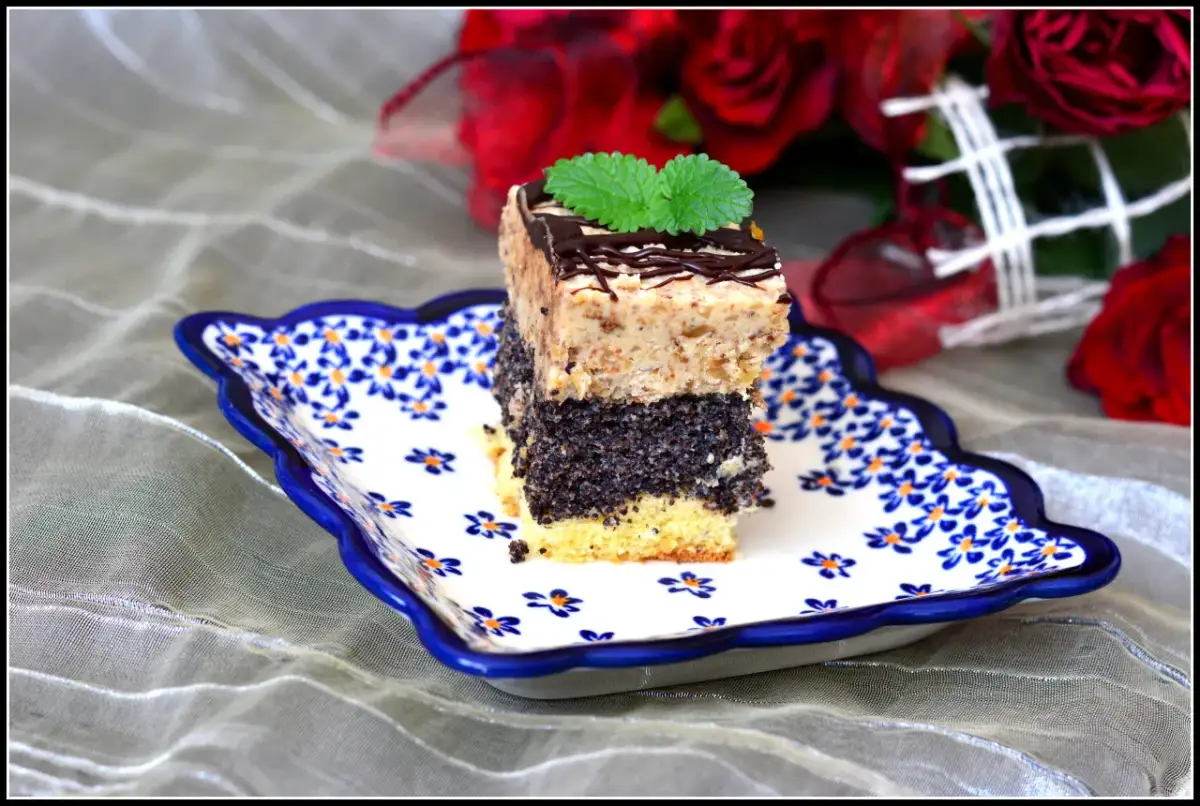 Pyszne ciasto makowo-orzechowe - prosty przepis krok po kroku