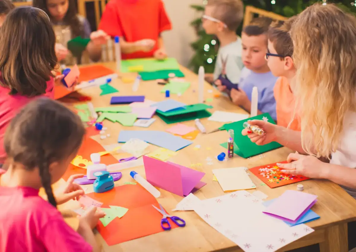 Kto może prowadzić warsztaty dla dzieci? Sprawdź wymagania i kwalifikacje