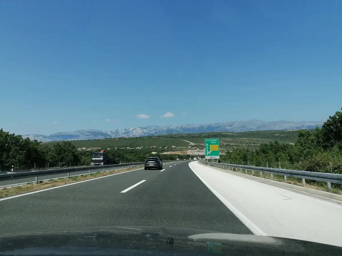 Ile kosztuje autostrada do Makarskiej? Sprawdź ukryte opłaty!