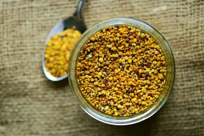 Jak zażywać pyłek pszczeli, by uniknąć błędów i cieszyć się zdrowiem