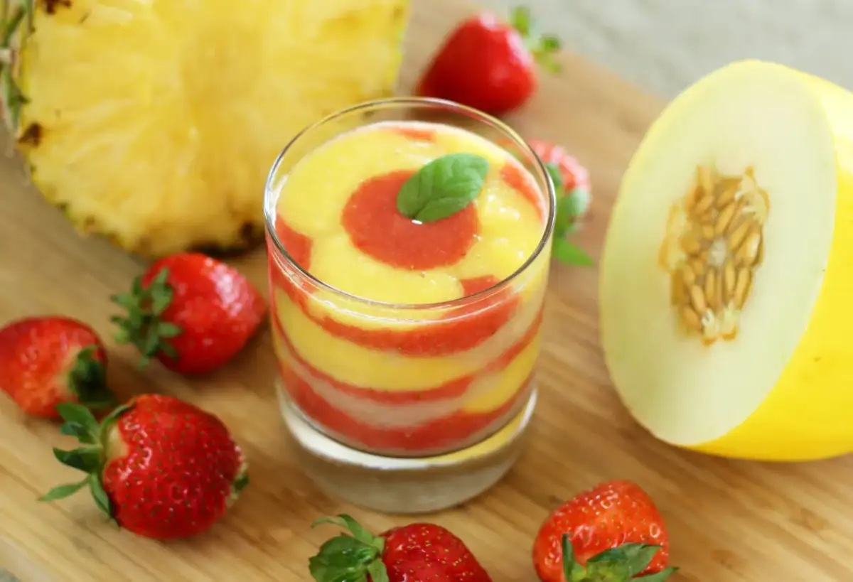 Orzeźwiający koktajl z ananasa i banana, który wspiera Twój metabolizm