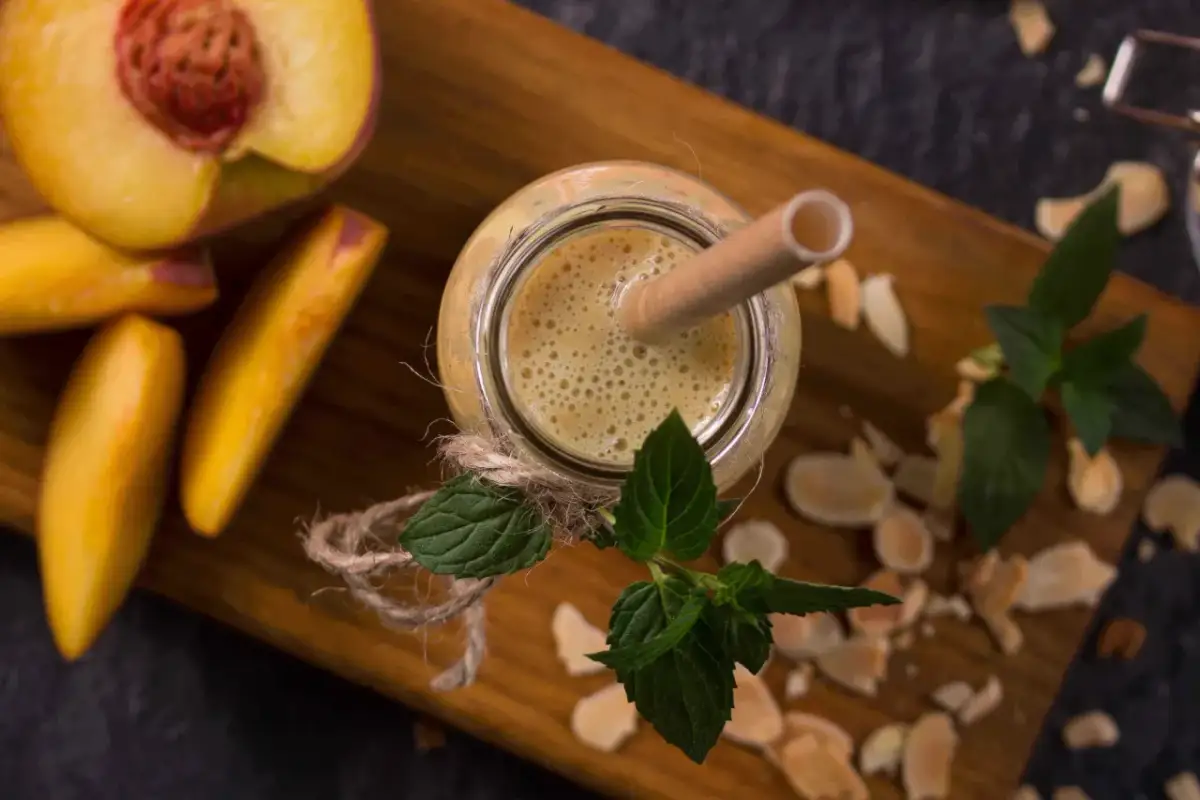 Koktajl z mlekiem migdałowym - zdrowe przepisy na pyszne napoje