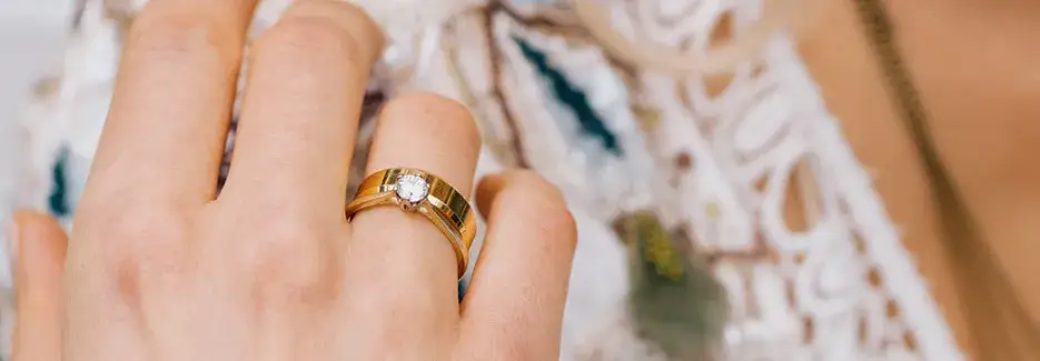 Ile kosztuje złota obrączka? Przewodnik po cenach 2026