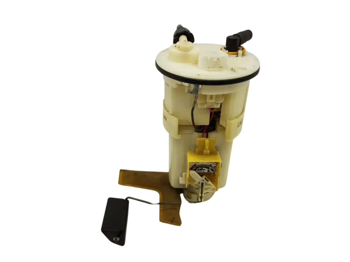 Moduł pompy paliwa z filtrem do Toyota Yaris 1.0. Zobacz, gdzie jest filtr paliwa w Twoim Yarisie.