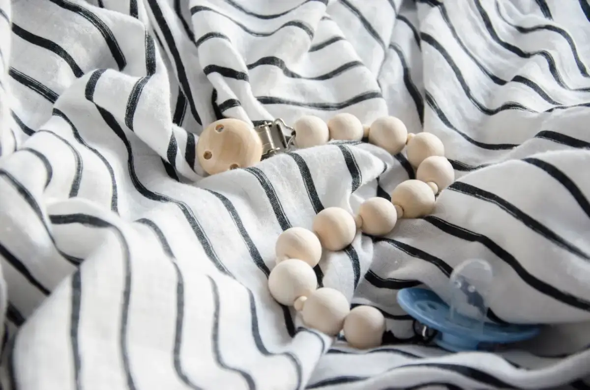 Jak zrobić zawieszki do smoczka - proste instrukcje i pomysły na DIY