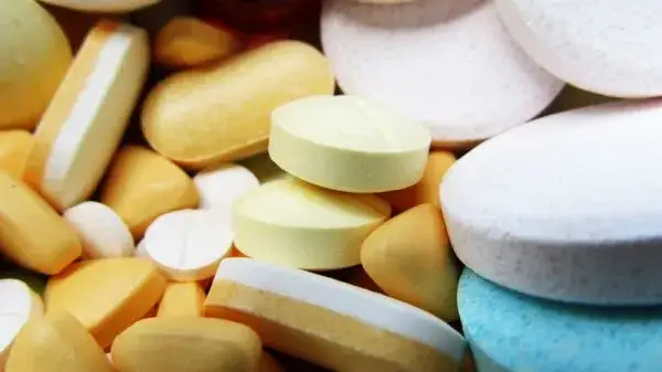 Czy suplementy są zdrowe? Poznaj ich prawdziwe skutki dla zdrowia