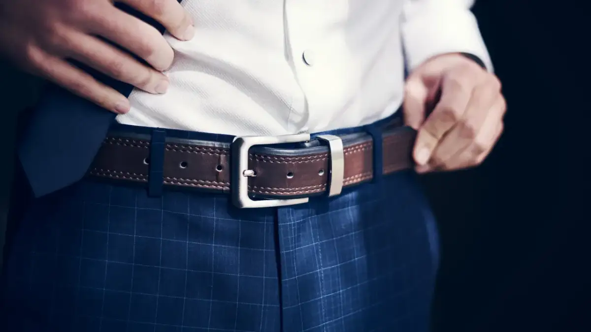 Szycie kombinezonu damskiego: Poznaj tajniki idealnego dopasowania