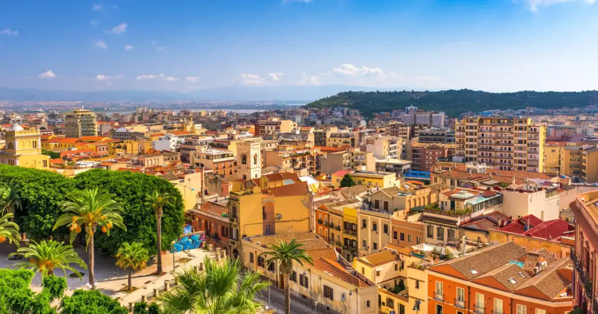 Cagliari atrakcje: Odkryj najciekawsze miejsca, które musisz zobaczyć