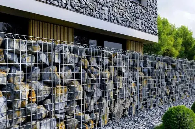 Ogrodzenie z Gabionów: Jak Zbudować? Praktyczne Wskazówki