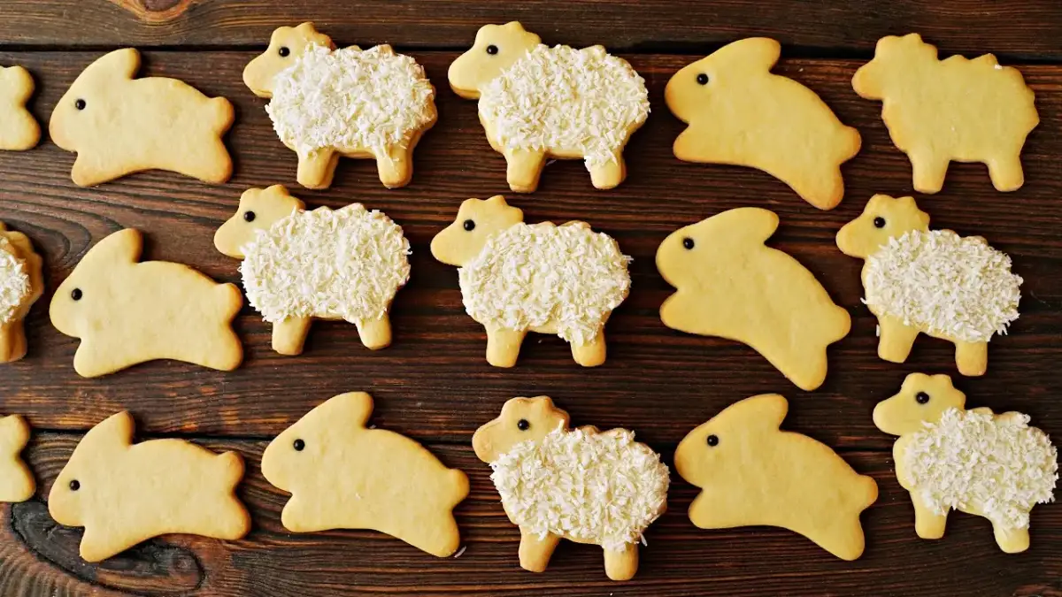 Najlepsze ciastka na Wielkanoc – proste przepisy i pomysły na świąteczne słodkości