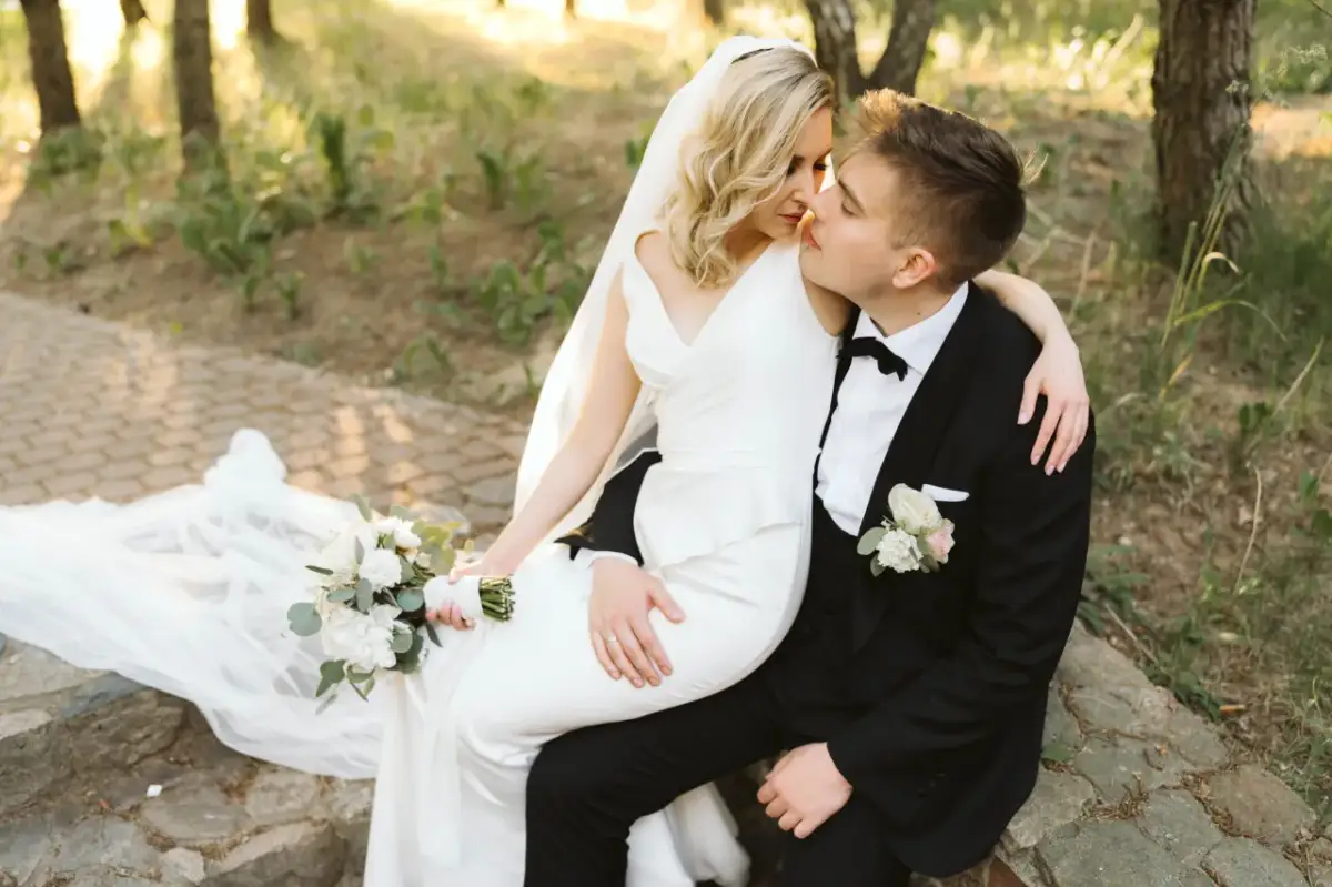 Jak wybrać fotografa na ślub? Praktyczny przewodnik krok po kroku