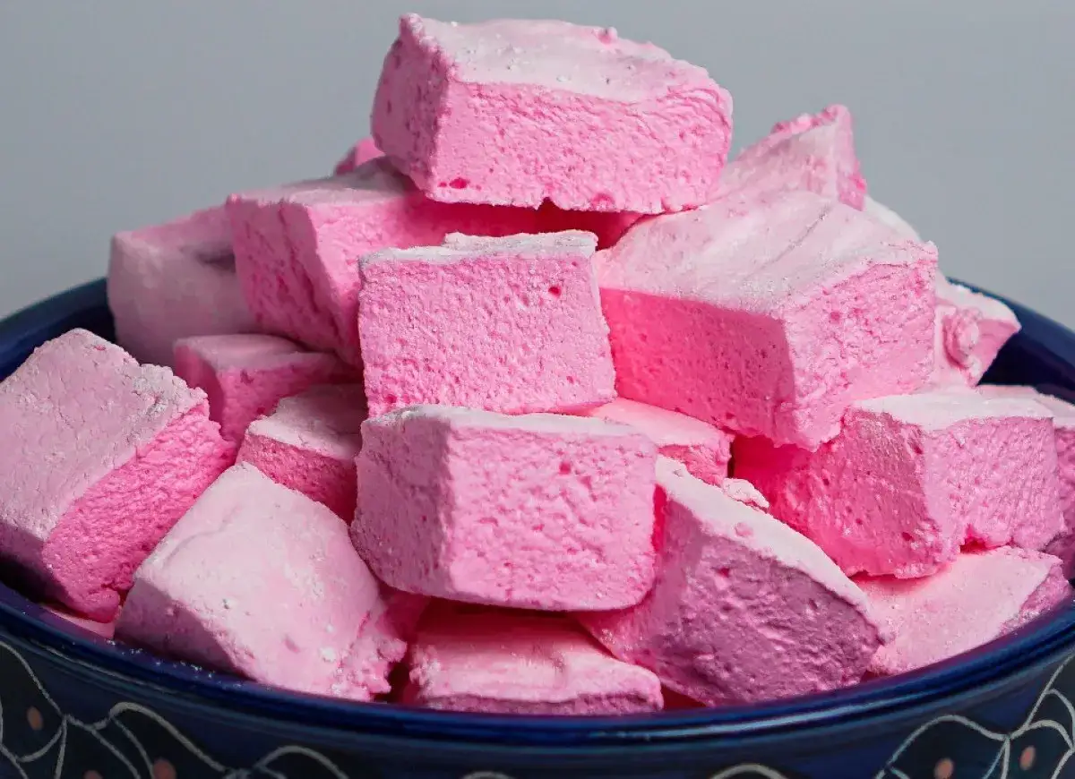 Jak zrobić idealną piankę z galaretki? Sekrety udanego deseru