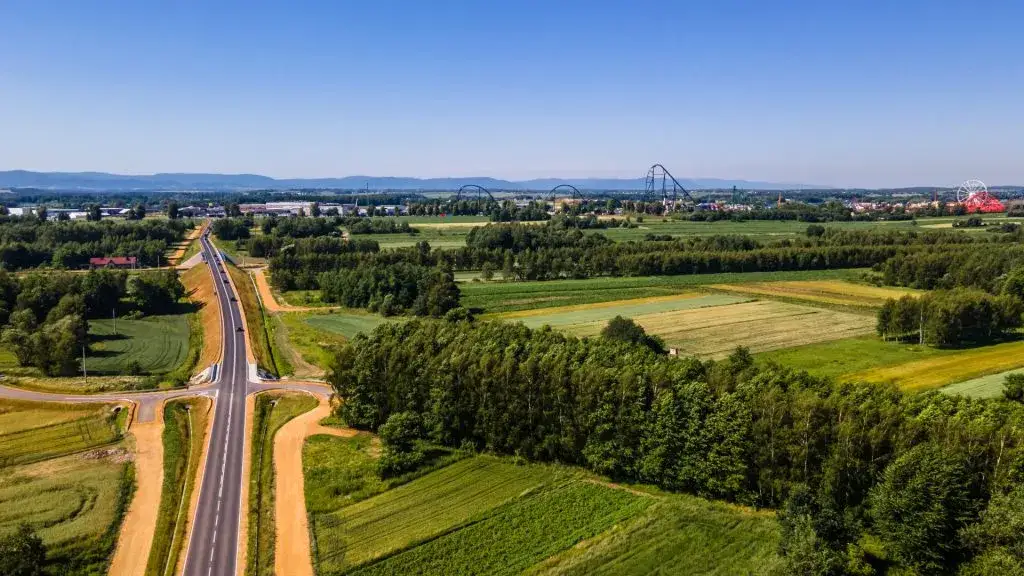 Ile km od Krakowa do Energylandii? Sprawdź, jak szybko dojechać!