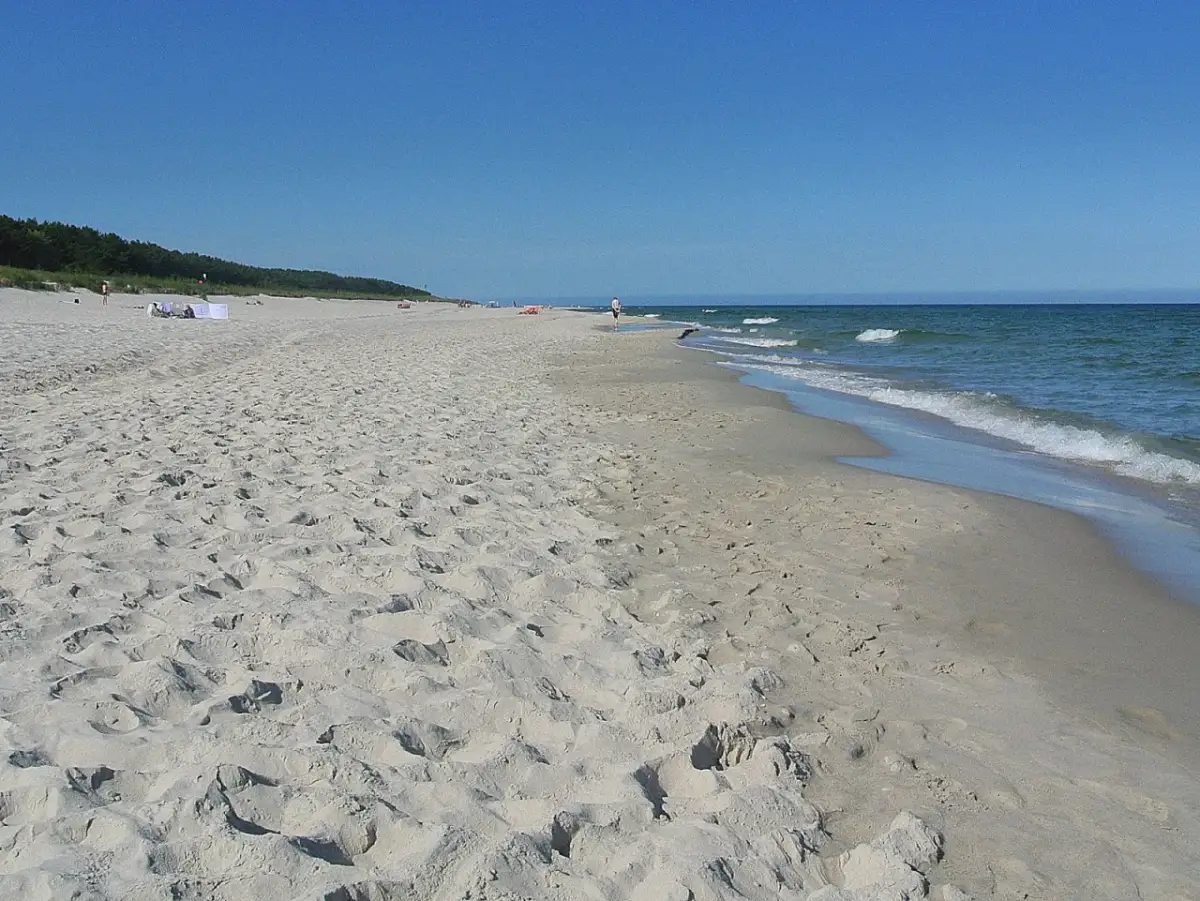 Jurata: Gdzie jest perła Półwyspu Helskiego? Odkryj jej urok!