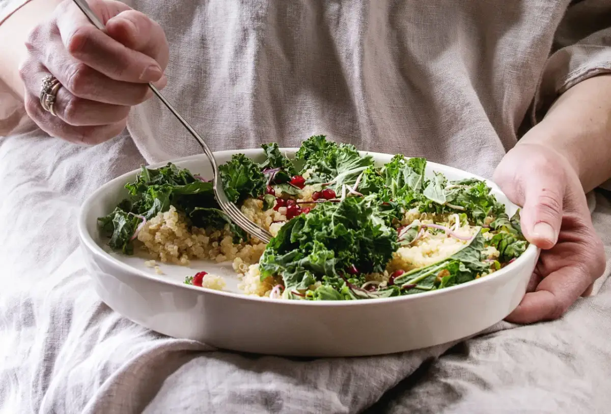 Jak zrobić sałatkę z jarmużu, która zachwyci Twoje podniebienie