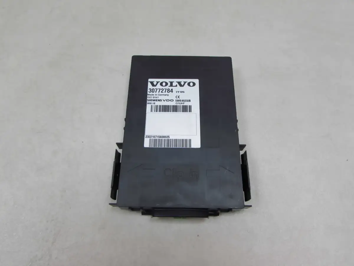 Volvo V70: Awaria centralnego zamka? Gdzie szukać sterownika?