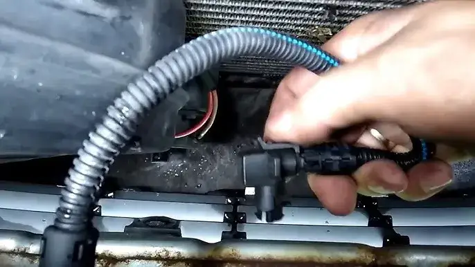 Gdzie jest czujnik temperatury silnika Opel Insignia? Uniknij problemów z silnikiem