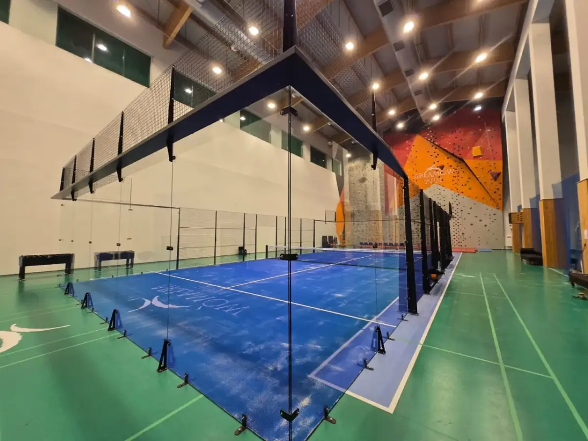 Ile kosztuje kort tenisowy? Cennik, nawierzchnie, ukryte koszty