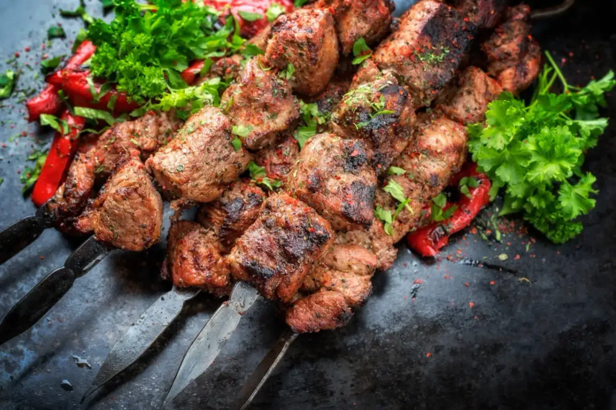 Domowy kebab z grilla: przepis na mistrzostwo smaku!
