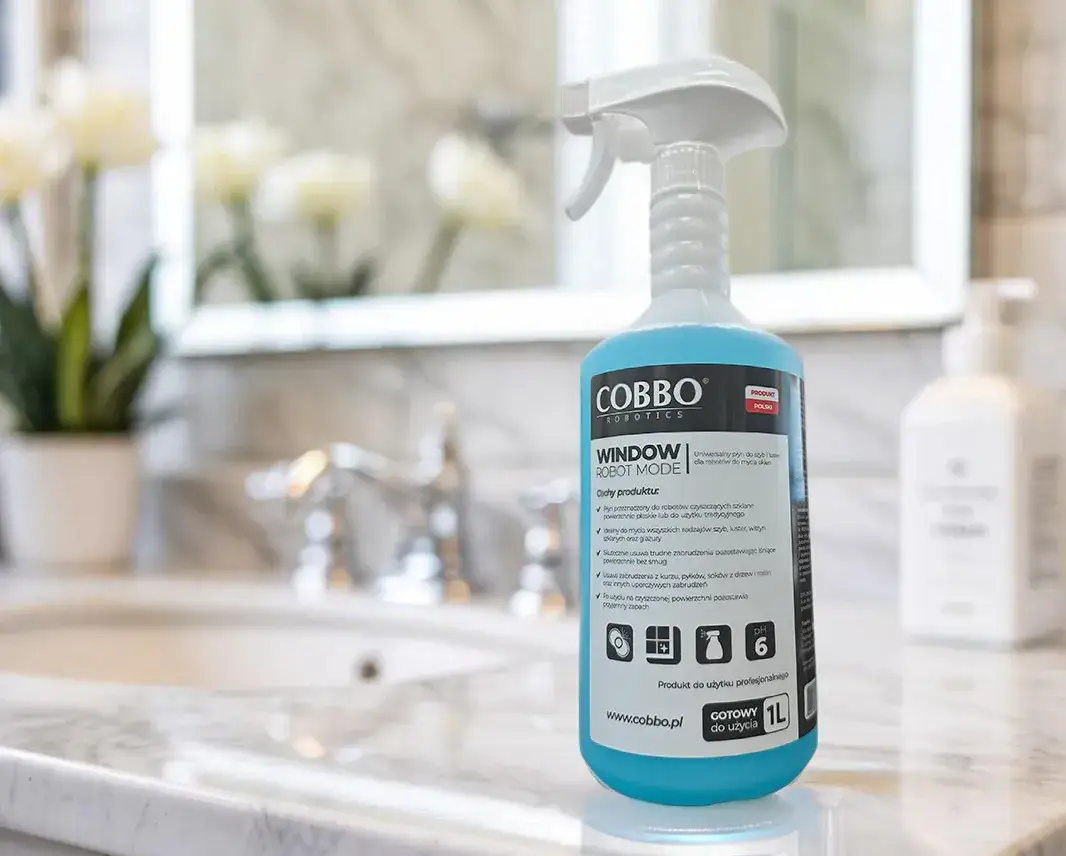 Czym zalać robota myjącego okna? Wybierz płyn bez smug i awarii!