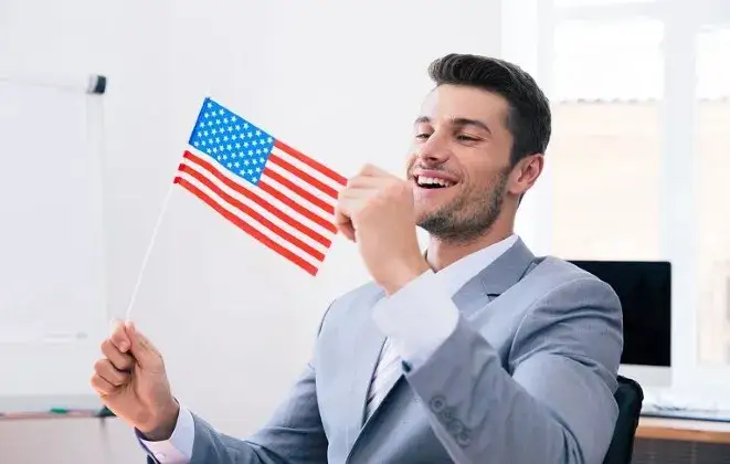 Ile zarabia prawnik w USA? Zaskakujące różnice w wynagrodzeniach