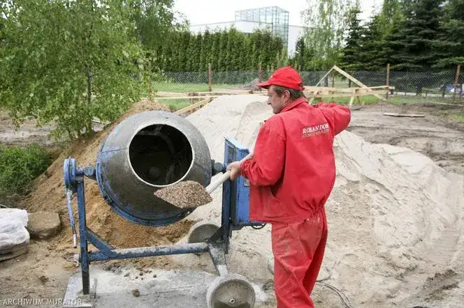 Jak zrobić zaprawę murarską w betoniarce – krok po kroku do idealnej mieszanki