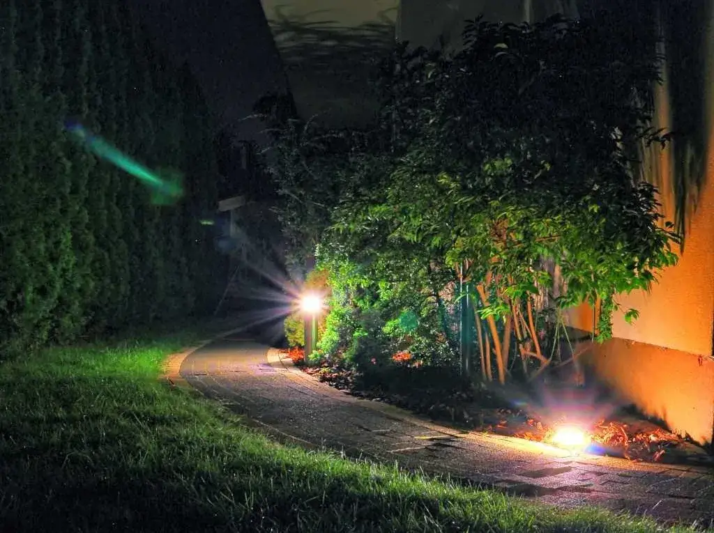 Jaka moc żarówek do lamp ogrodowych? Kluczowe informacje i porady