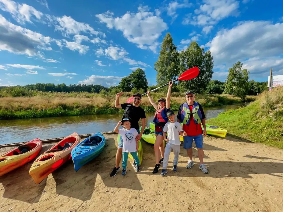 Spływ kajakowy Małą Panwią: Trasy, ceny i porady - Twój przewodnik