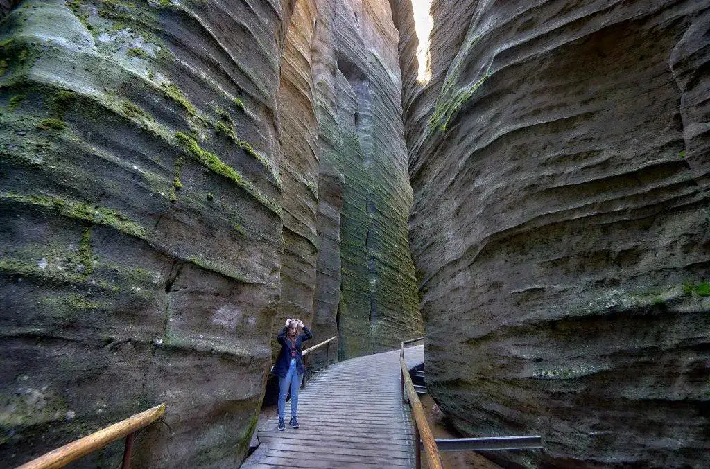 Adršpach i okolice: Broumovsko, zamki, skalne labirynty na dłużej
