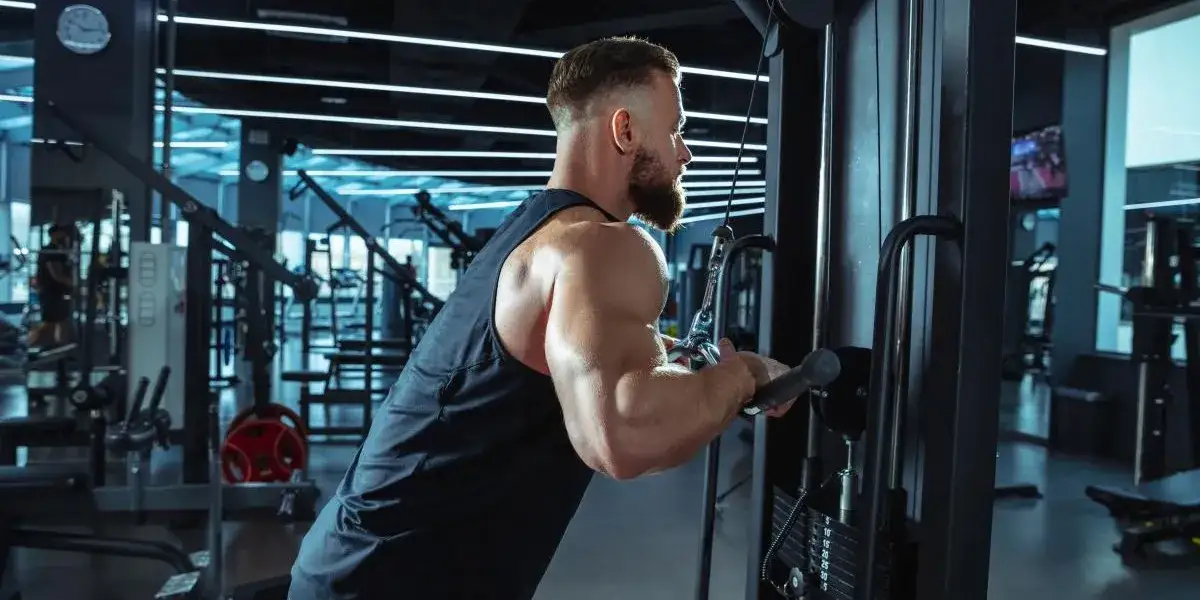 Ile trwa trening CrossFit? 60 minut i co w nich znajdziesz!