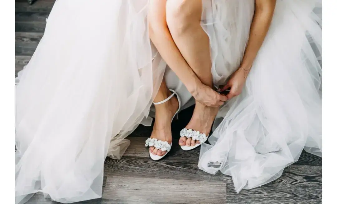 Buty ślubne: Komfort i styl w dniu ślubu jak wybrać idealne?