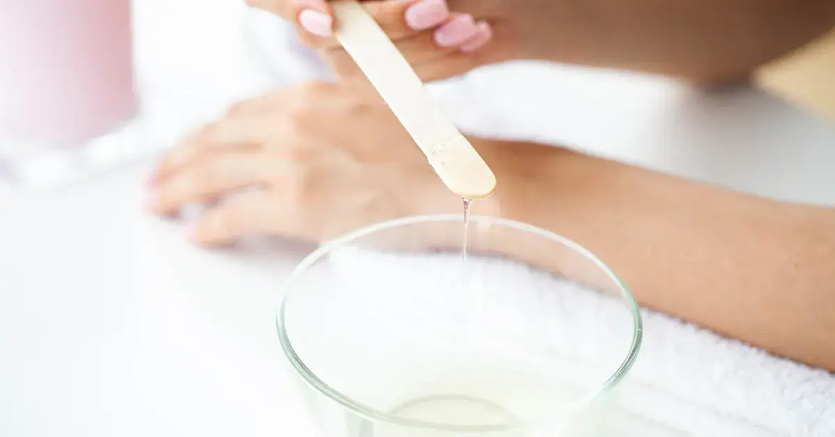 Jaki wosk do depilacji w domu? Wybierz najlepszy dla siebie!