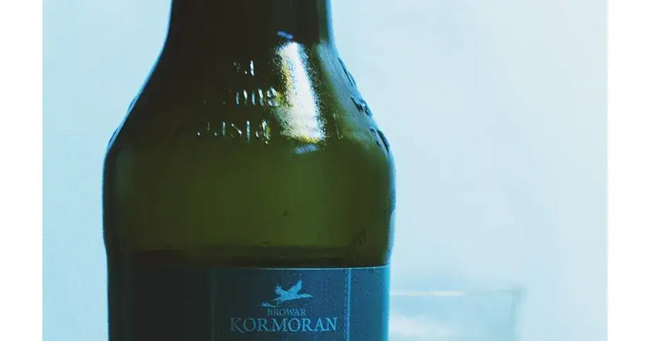 Gdzie kupić piwo 1 na 100? Najlepsze ceny i dostępność w sklepach