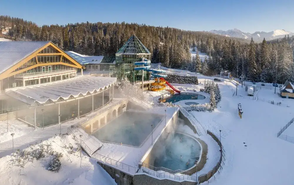 Terma Bania czy Bukowina – który wybór zapewni lepszy relaks?