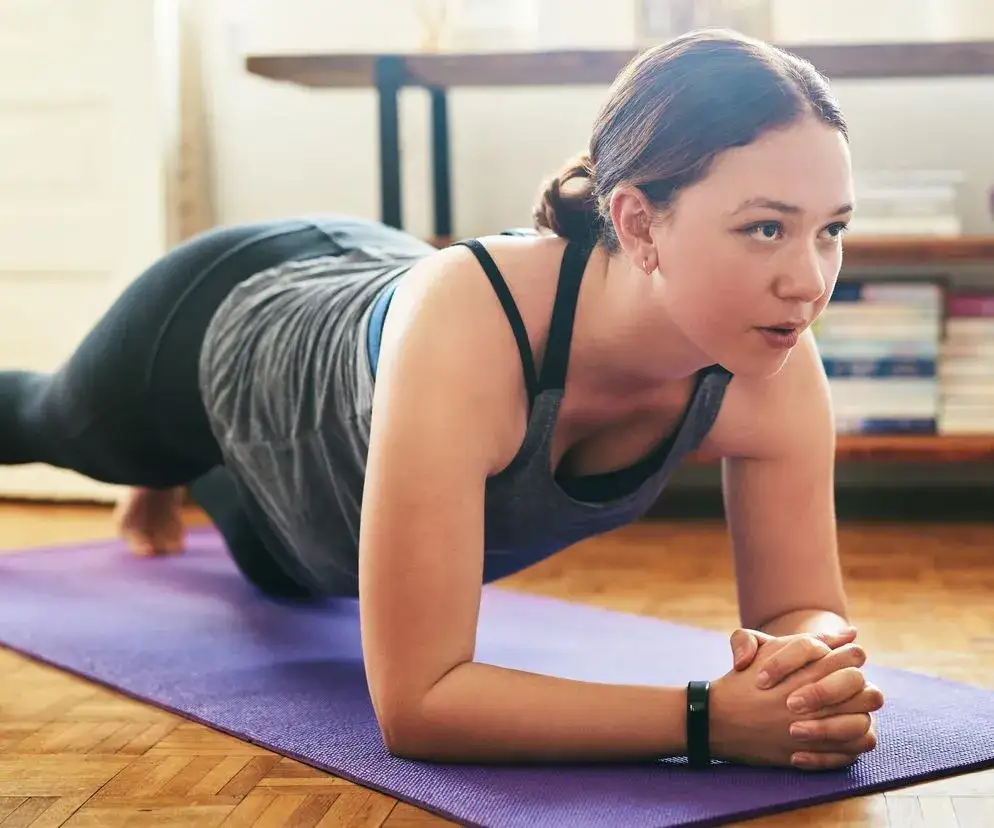 Powrót do formy po cesarce: bezpieczny plan krok po kroku