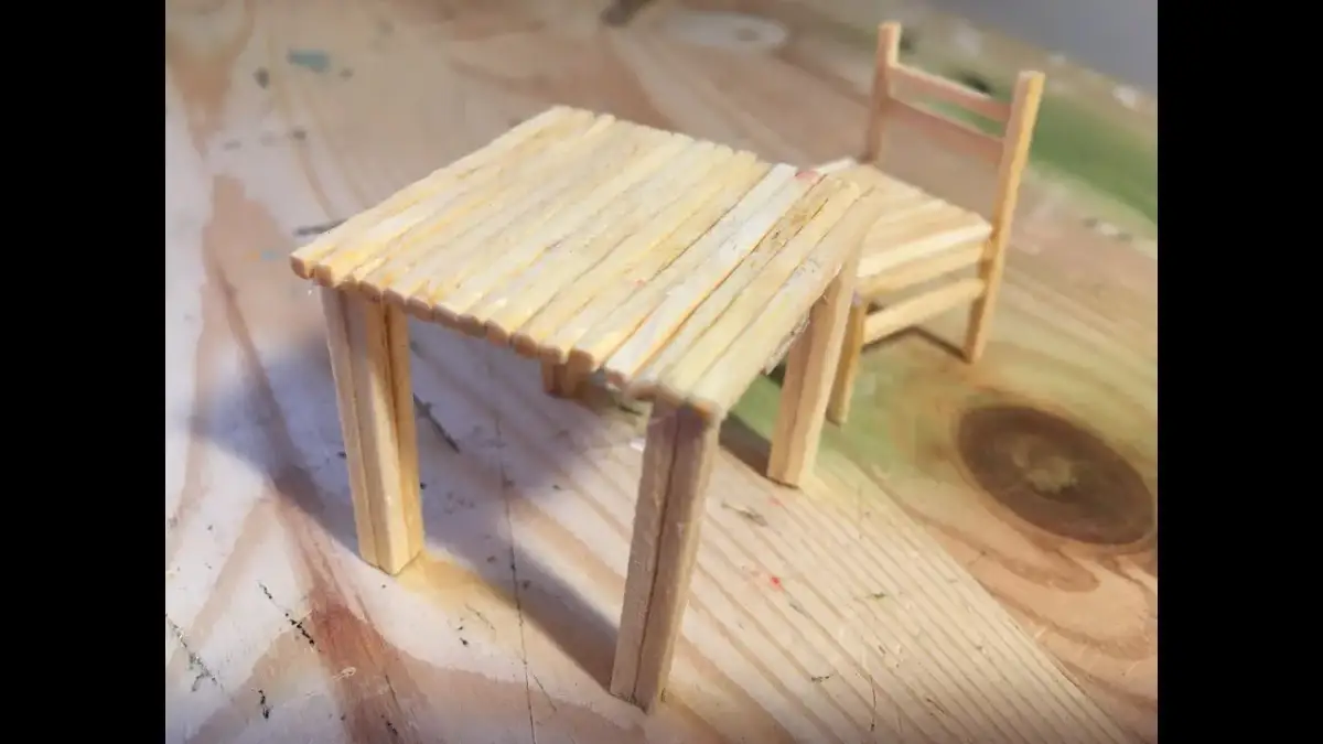 Jak zrobić krzesło z patyczków po lodach? Prosty przewodnik DIY