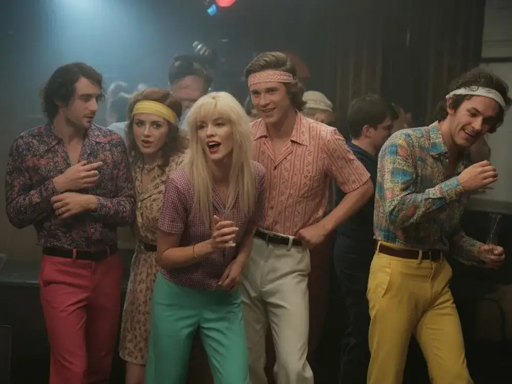 Impreza PRL: jak stworzyć autentyczną stylizację bez wpadek?