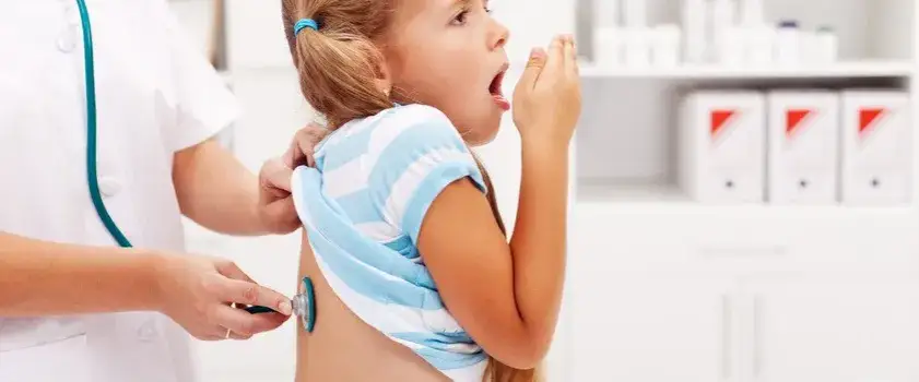 Jak rozpoznać objawy zapalenia oskrzeli u dziecka i co z nimi zrobić