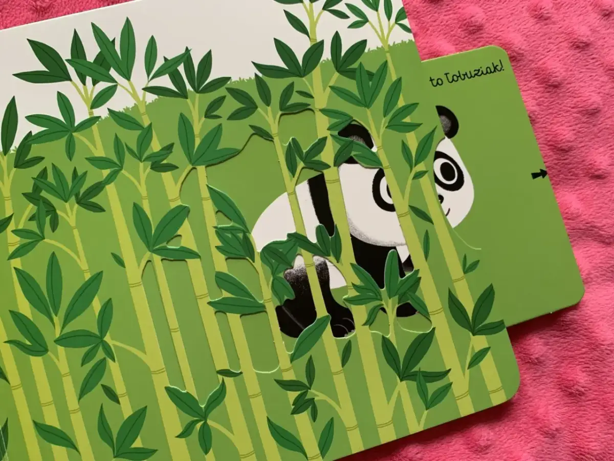 Odkryj pandę w bambusowym gąszczu! Interaktywne książki dla dzieci pełne niespodzianek.