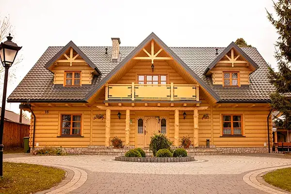 Czym się różni pensjonat od hotelu? Kluczowe różnice, które musisz znać