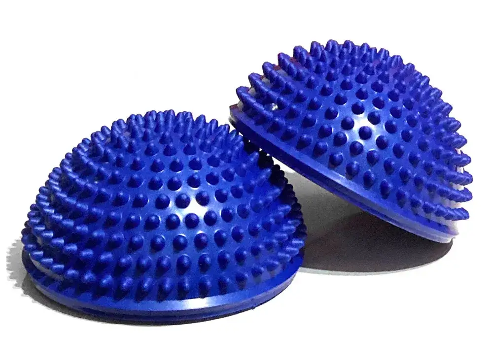 Piłka sensoryczna z kolcami: skuteczna pomoc w terapii i rehabilitacji