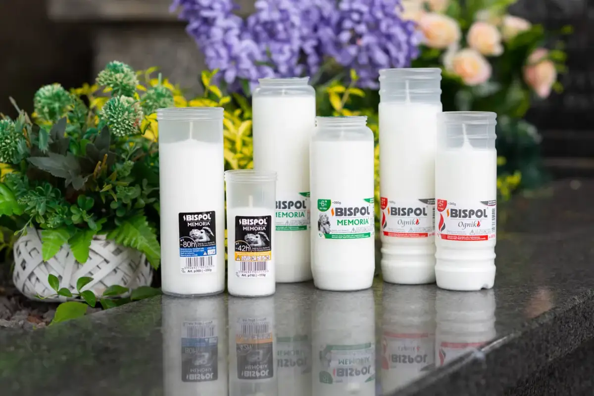 Jakie wkłady do zniczy na lato, aby uniknąć topnienia i deformacji?